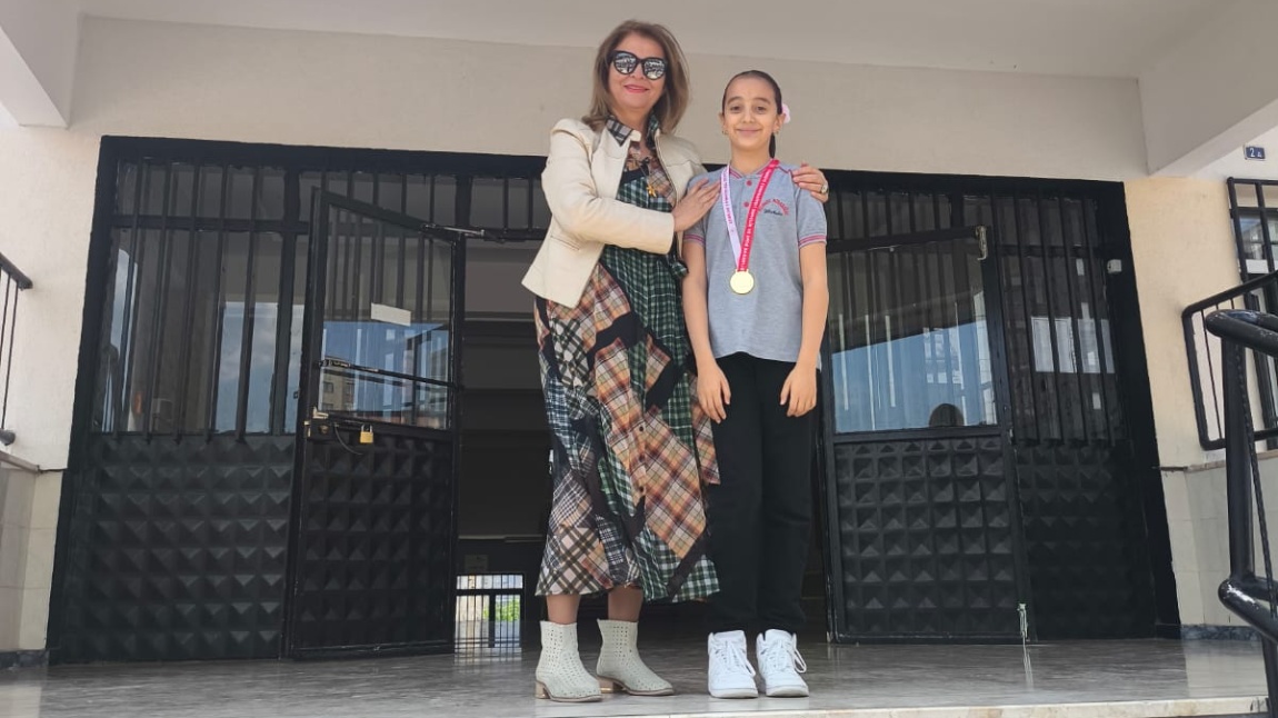 Öğrencimizin Yüzme Başarısı